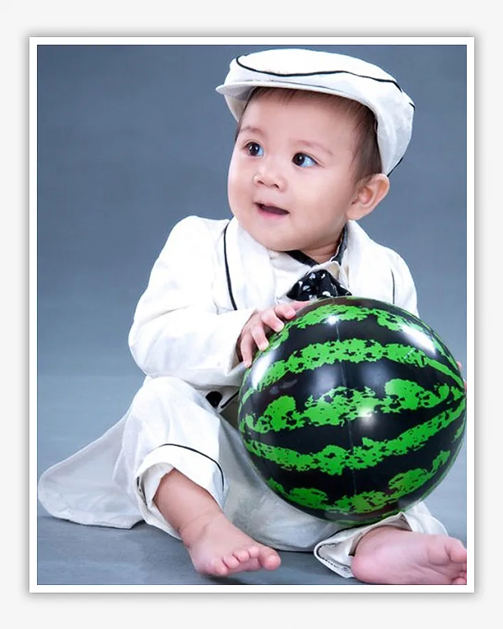 男寶寶照片-白色小西裝-寶寶照價格