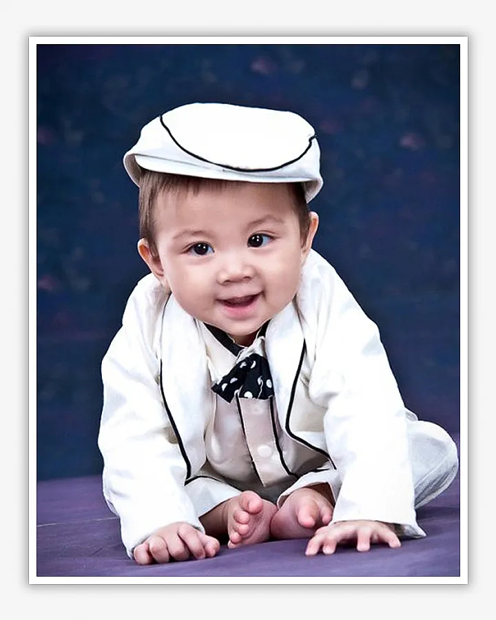 男寶寶照片-白色小西裝-寶寶照價格