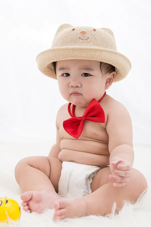 可愛寶寶圖片-10M-尿布照-戴帽子