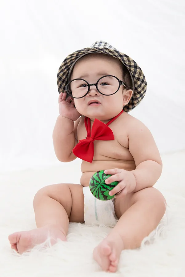 嬰兒寫真-10M-尿布照-戴帽子