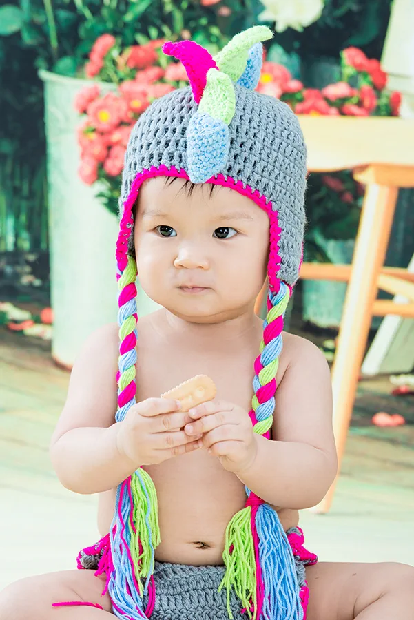 寶寶攝影-孔龍裝-1歲男生-娃娃臉-棚拍
