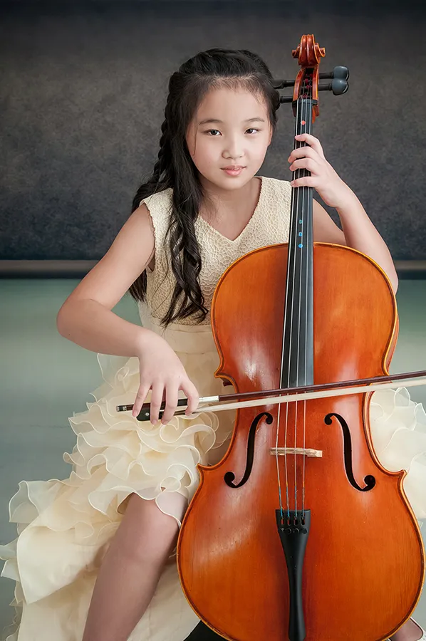 兒童寫真-禮服-演奏大提琴