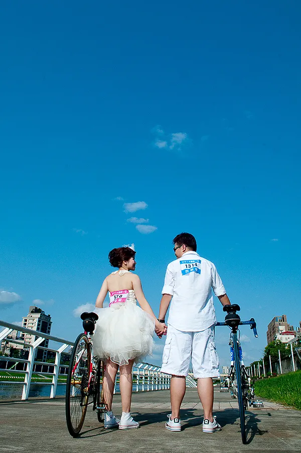 白紗禮服,自助婚紗,彩虹河濱公園,台北婚紗照外拍