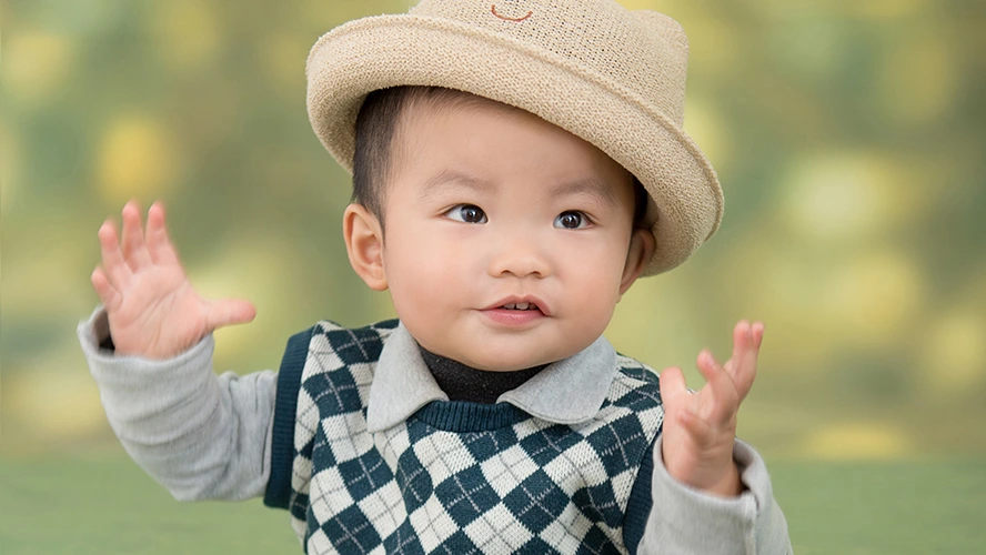 寶寶攝影-1歲的可愛寶寶-戴帽子